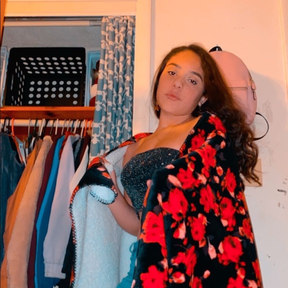 Meet your Posher, Lilly